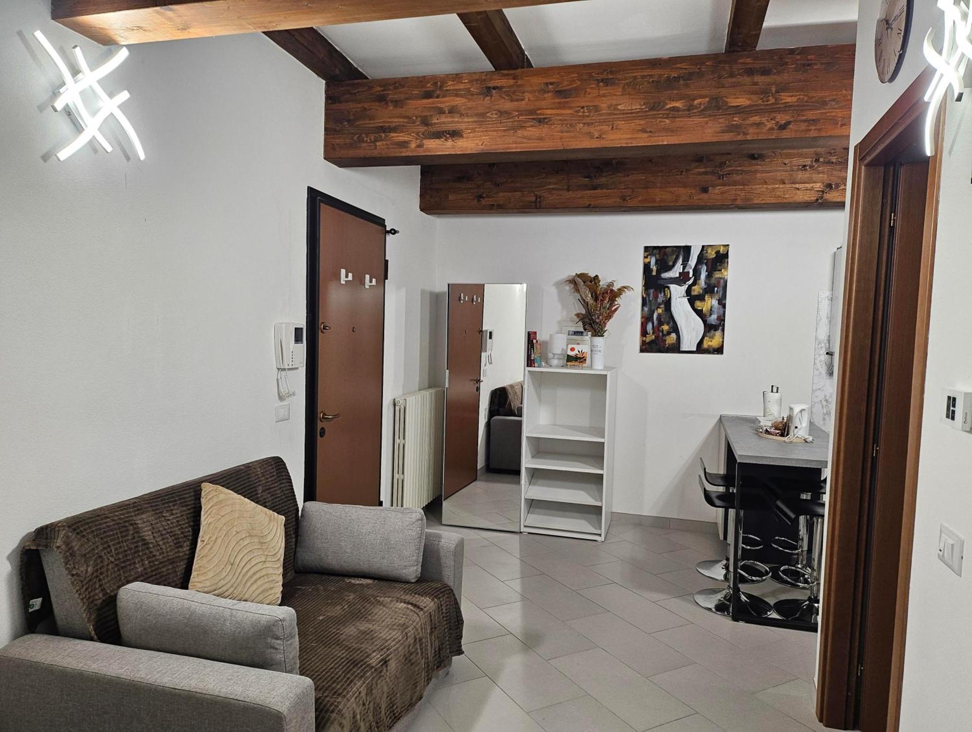 Monnalisa House - Centro Storico - Indipendente Apartment *
